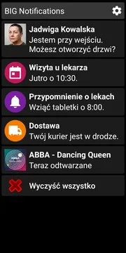 Lista powiadomień BIG Notifications w ciemnym motywie