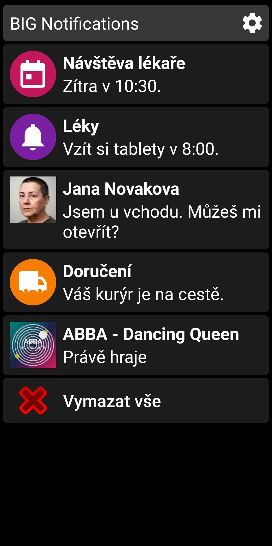 Seznam BIG Notifications zobrazující zvětšená oznámení systému Android