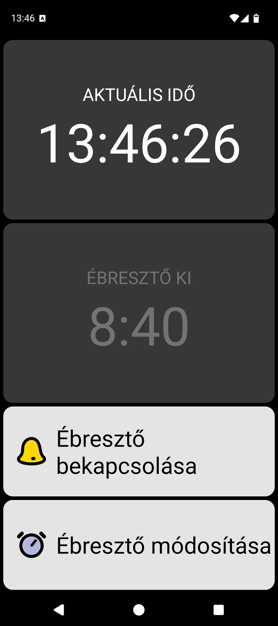 A BIG Alarm képernyője nagy órával és nagy ébresztőgombokkal