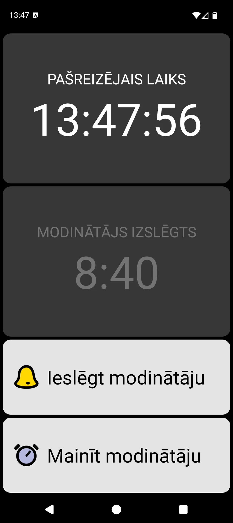 BIG Alarm ekrāns ar lielu pašreizējo laiku un lielām modinātāja vadīklām